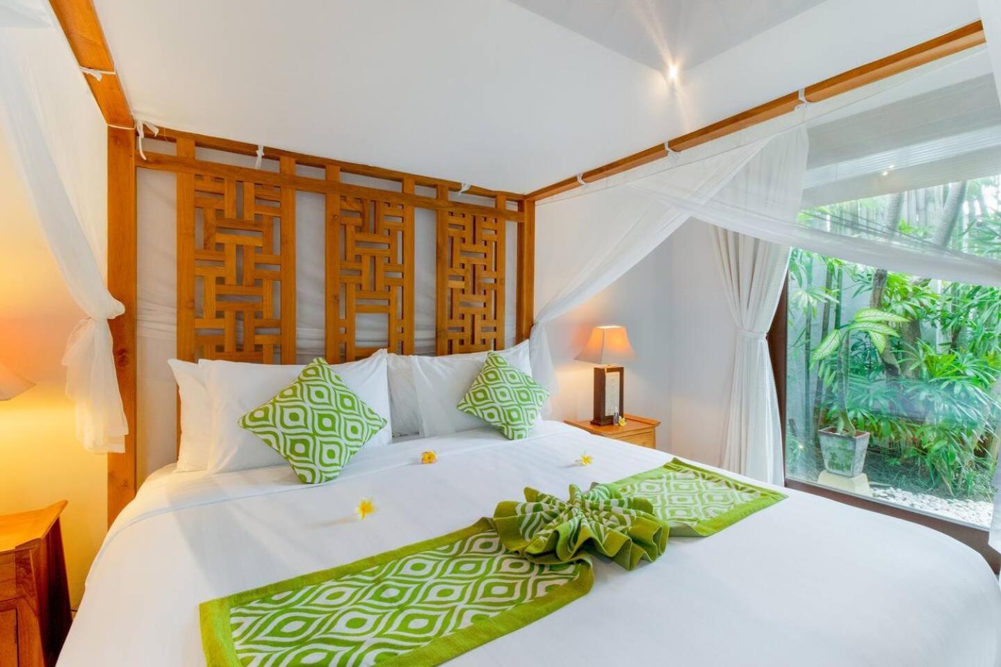 Heart Of Seminyak, 2Br, Sleeps 4, Walk To Bintang Villa Bagian luar foto