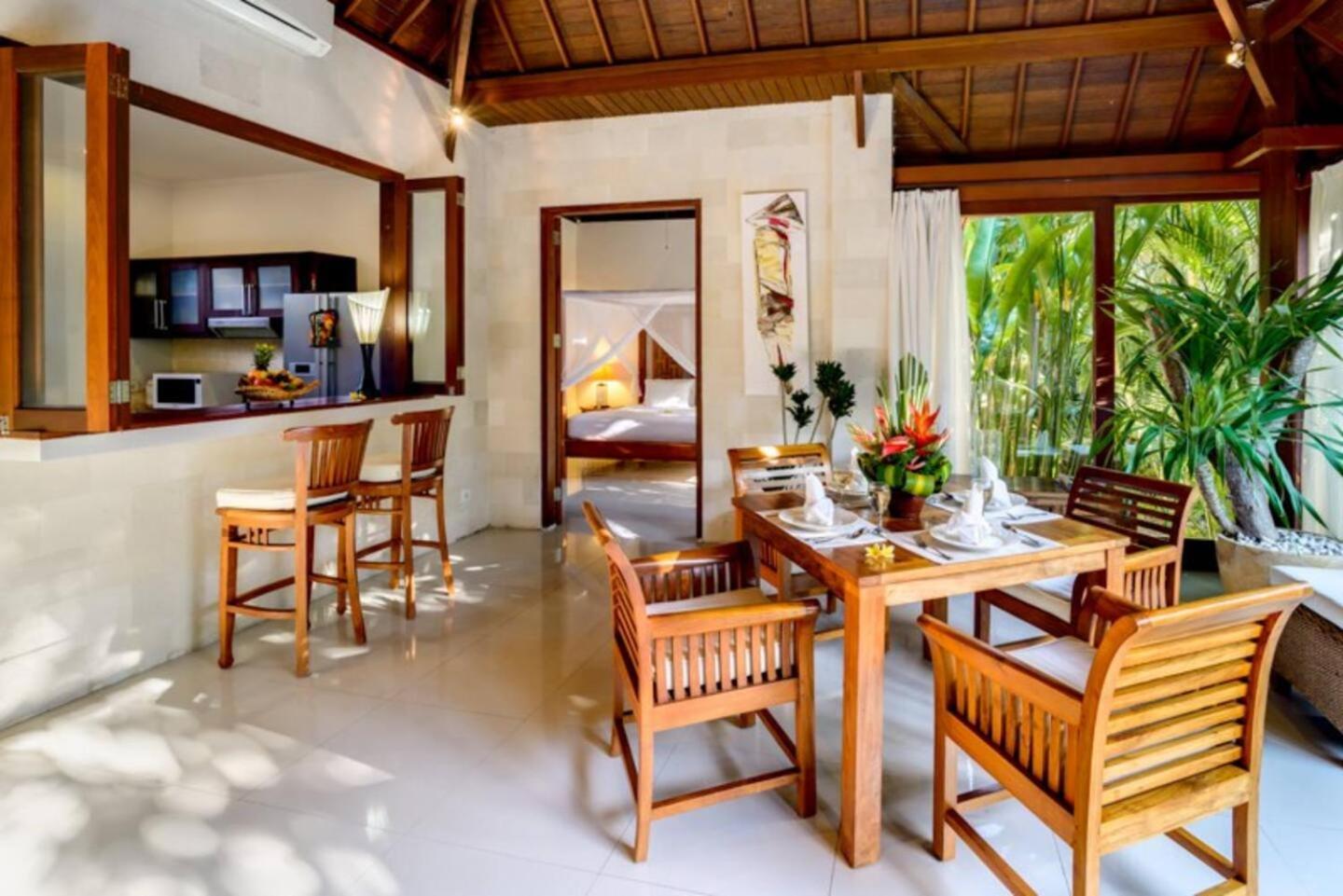 Heart Of Seminyak, 2Br, Sleeps 4, Walk To Bintang Villa Bagian luar foto
